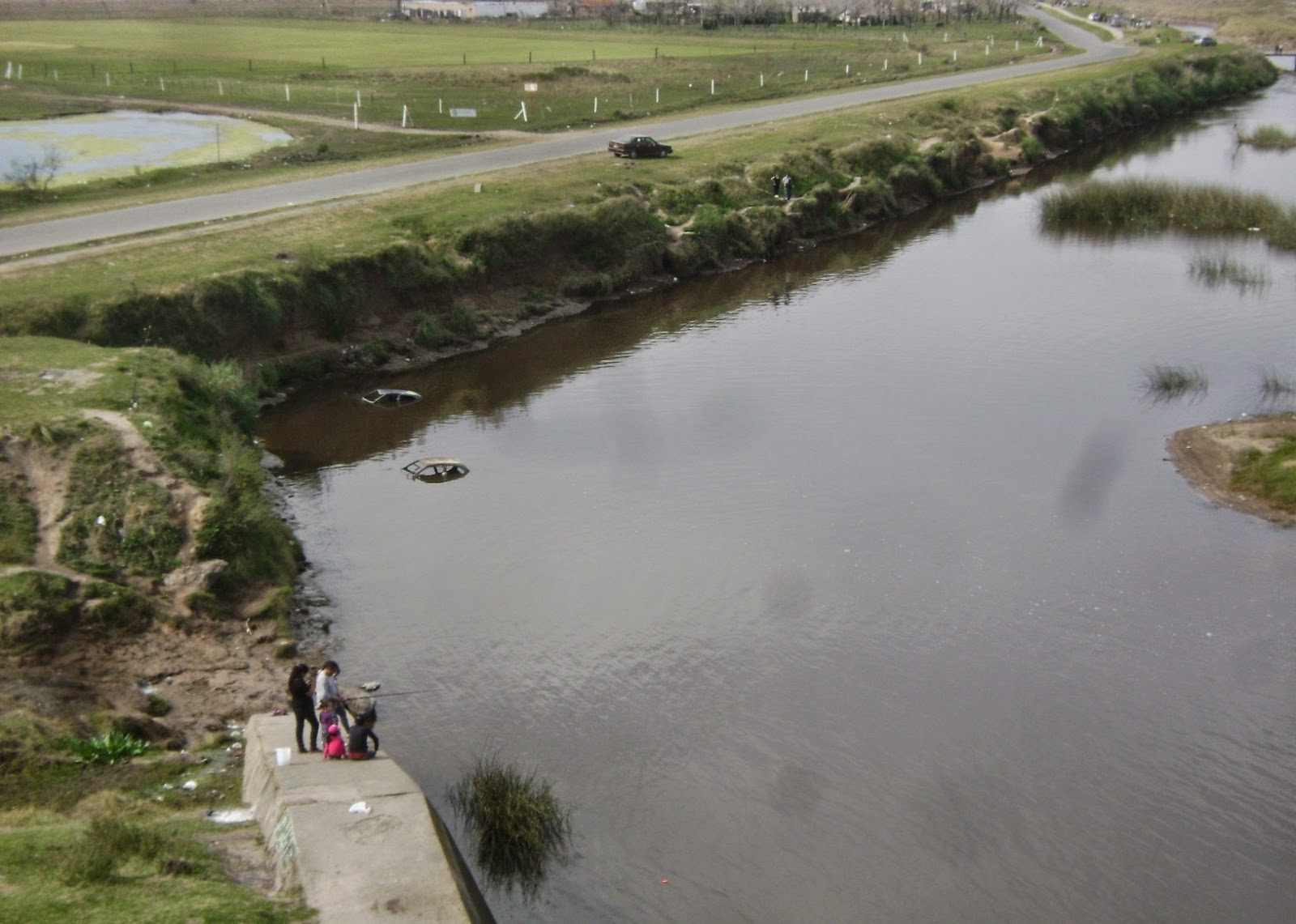 pensando la bronca: Dique Roggero