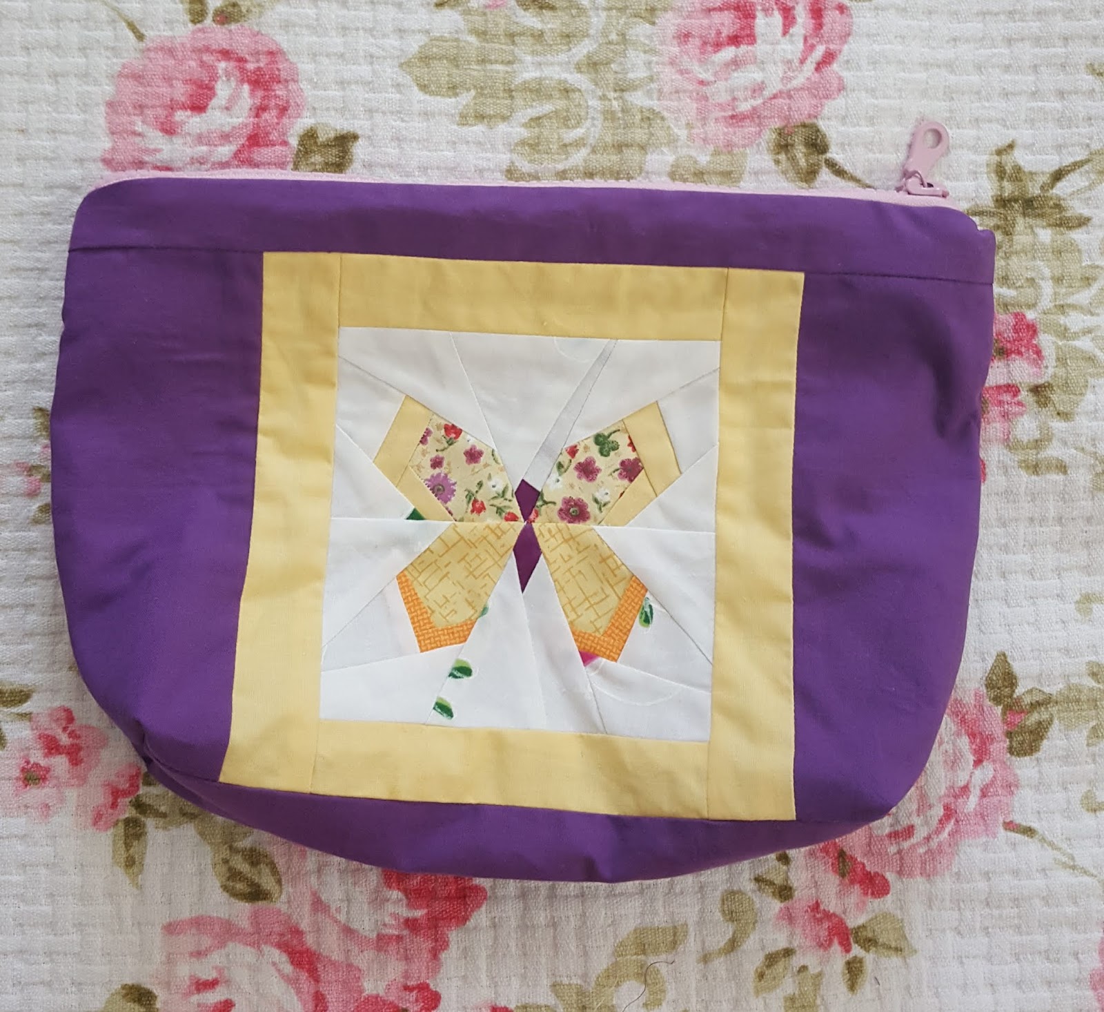 quilted zipper pouch tutorial All about patchwork and quilting
