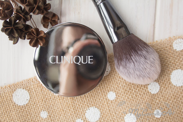 Almost Powder Makeup de Clinique: maquillaje antioxidante con minerales SPF 15