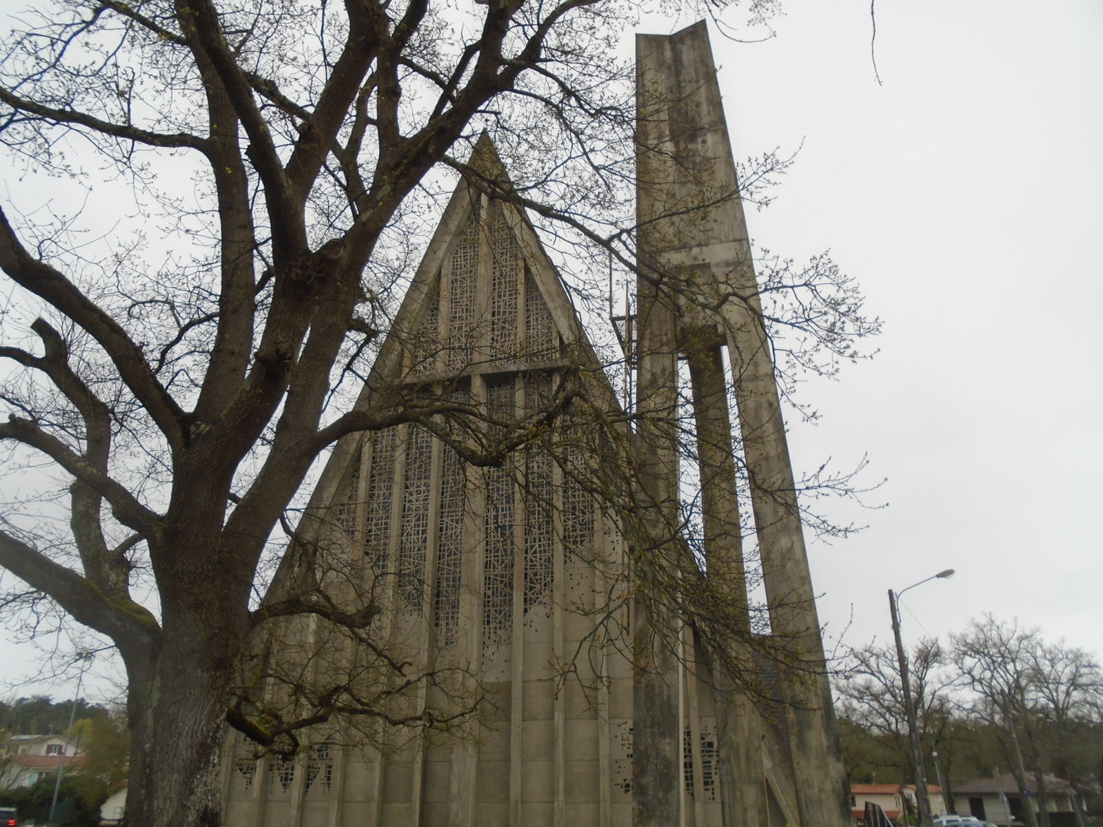 Architecture Moderniste et Art Deco en France Église Saint Vincent de