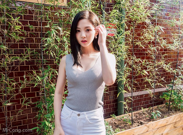 Lee Chae Eun's beauty in fashion photoshoot of June 2017 (100 photos)