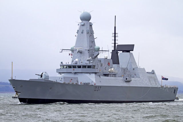 IMG_7616_2013-March-19-4.07.03+-+HMS+Duncan.jpg