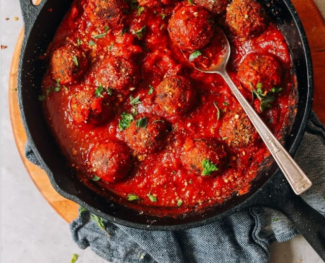 Vegan Cauliflower Meatballs #vegan #dinner