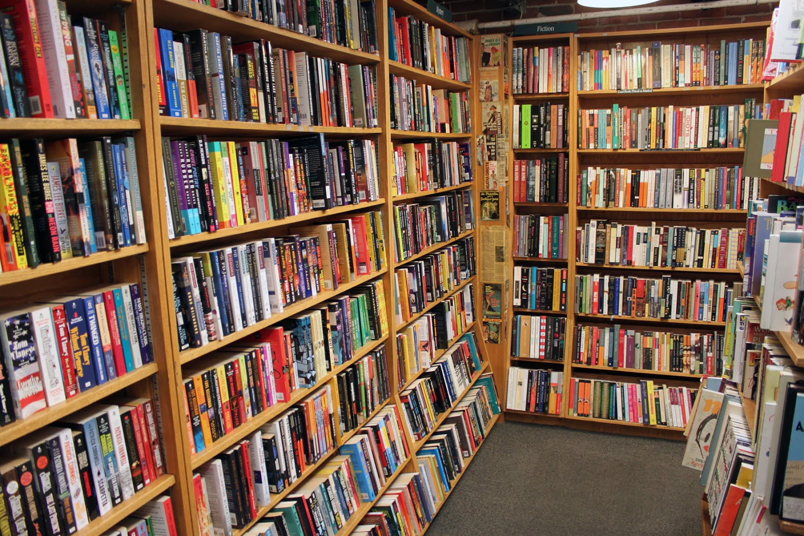 Книга my shop. Книга библиотека. Инсталляция из книг в библиотеке. Bookshop. Bookshop картинка.
