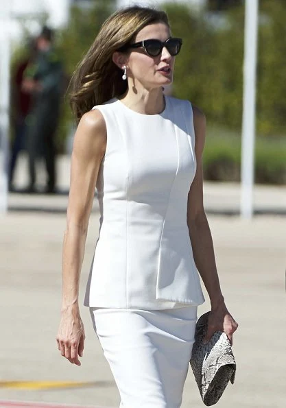 Queen Letizia wore MAGRIT snake printed pumps. Queen Letizia HUGO BOSS Sunglasses visit UK Queen Elizabeth