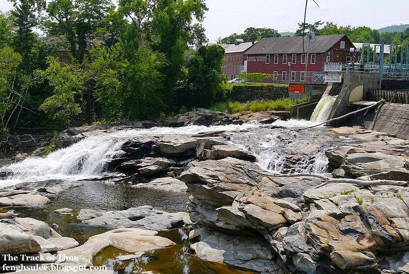 Salmon Falls and Glacial Potholes The Track of Time