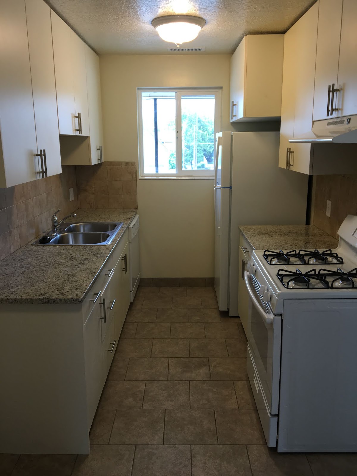 Villa Rose Apartments 1 BEDROOM APARTMENT TIER 3