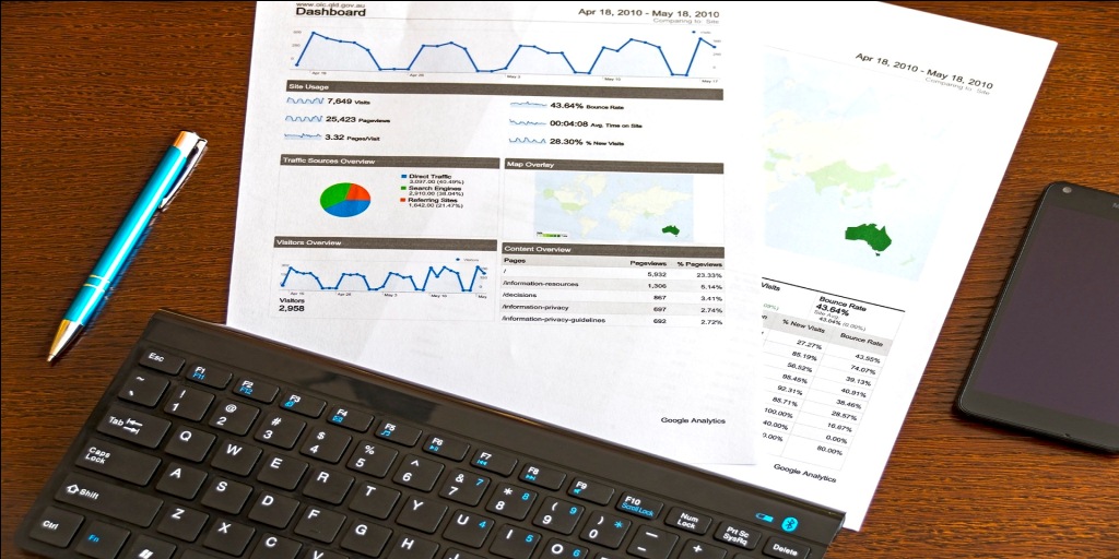 Strategi Memasarkan Produk Perusahaan Menggunakan Teknologi Informasi (Internet) Strategi Memasarkan Produk Perusahaan Menggunakan Teknologi Informasi (Internet)