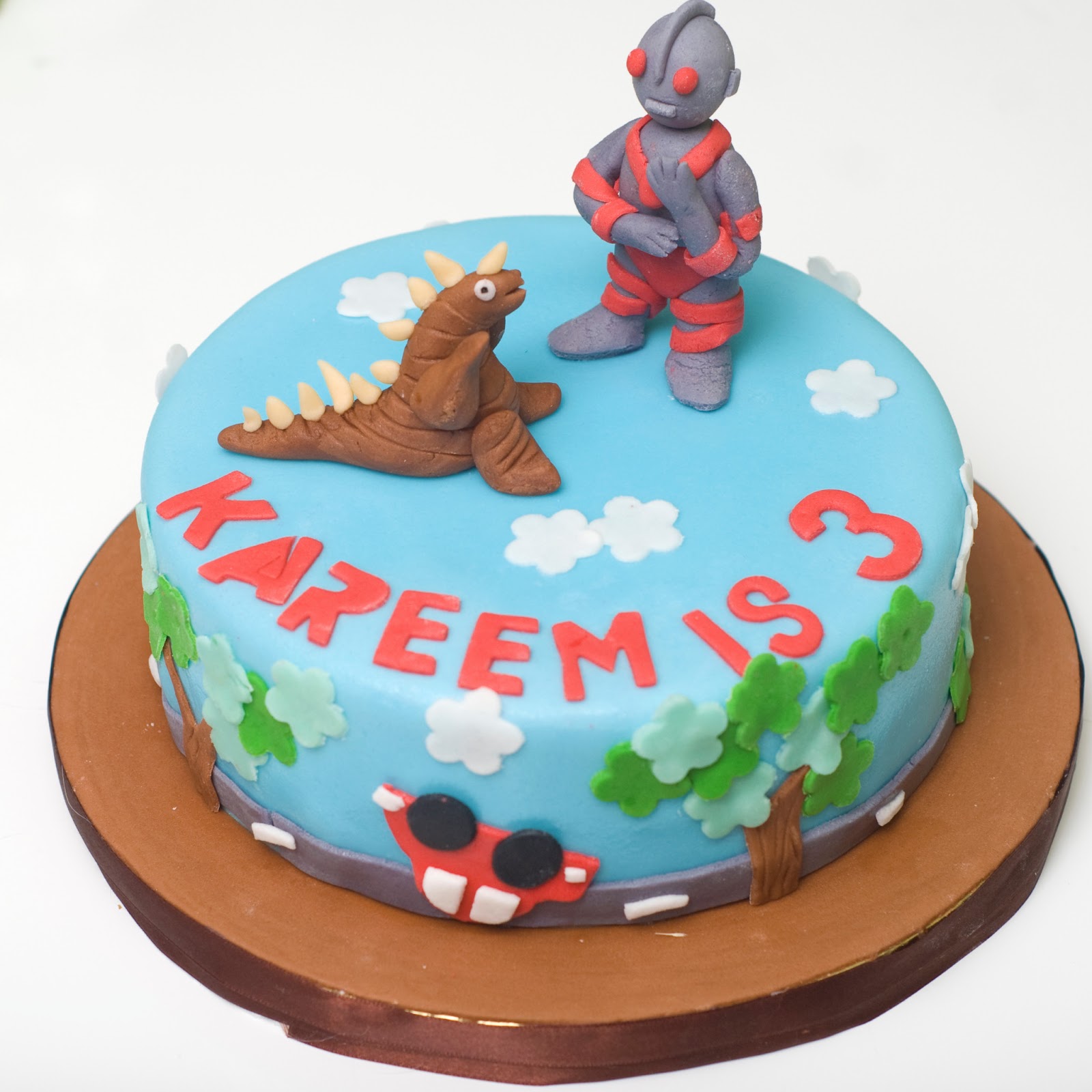 KEK ULTRAMAN attack  Prettysmallbakery