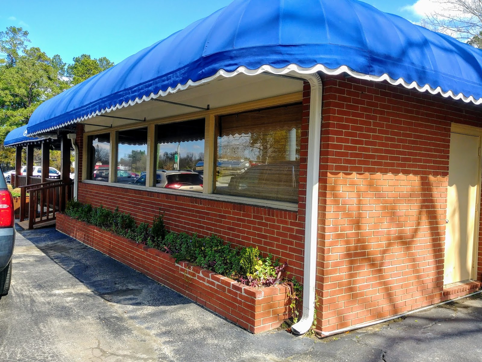 Another Mile Another Destination Blog T’s Seafood Bar and Lounge