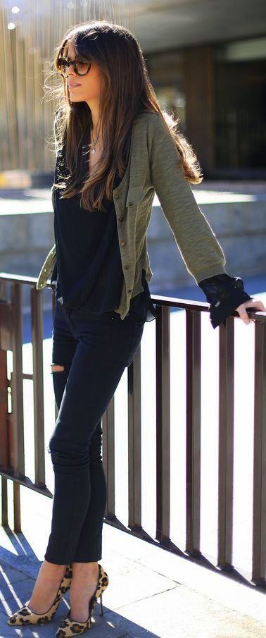 khaki cardigan outfit