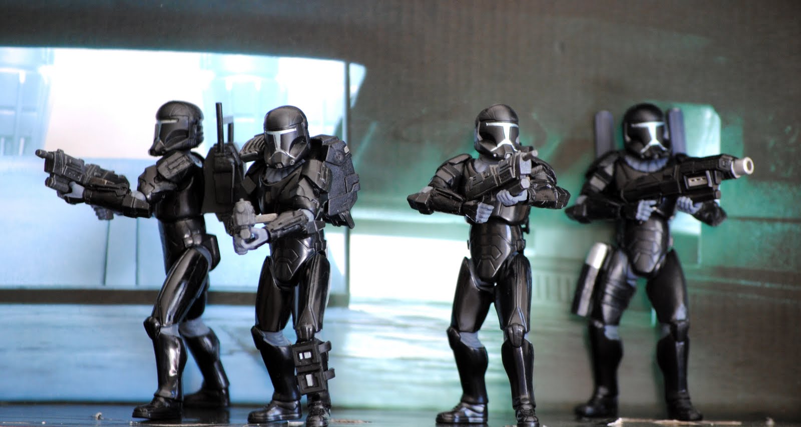 ACTION FIGURE EMPIRE: Mandalorian Mania!