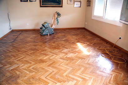 Qué precio tiene acuchillar un parquet