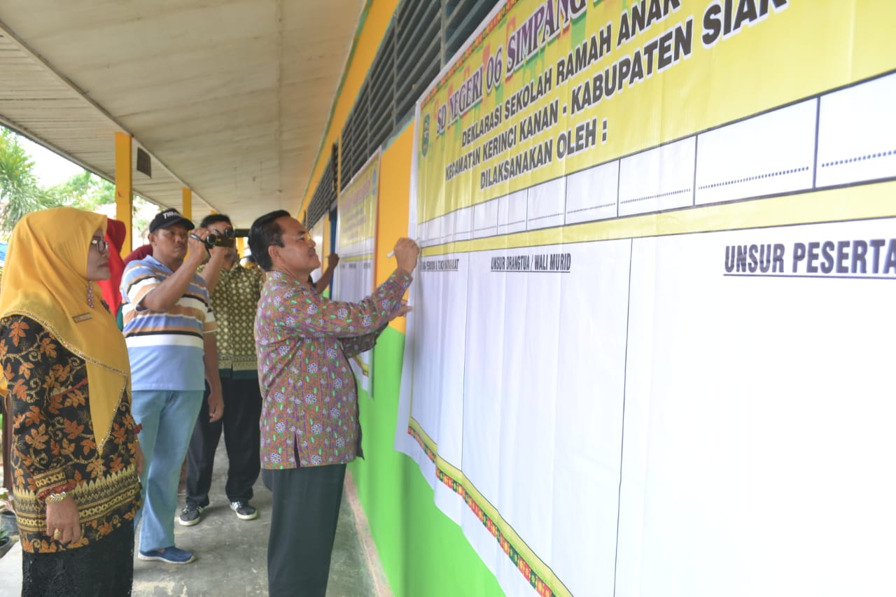 Contoh Baliho Sekolah Ramah Anak kumpulan contoh spanduk