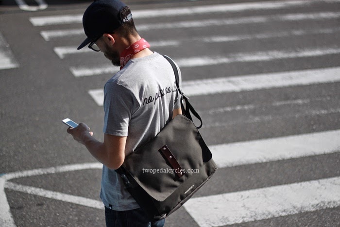 英国レザーブランド「BROOKS(ブルックス)」のハンドメイドバック