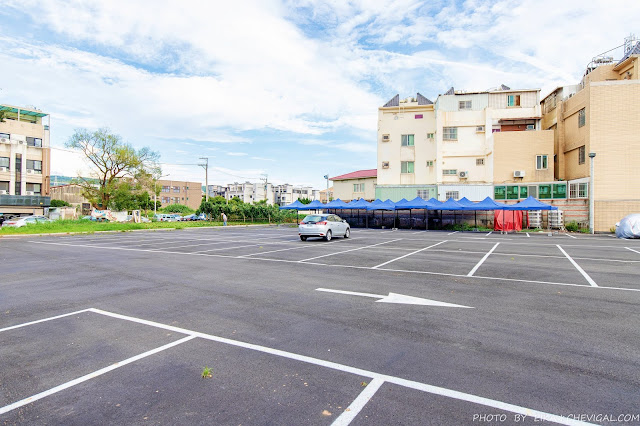 台中玻璃貨櫃屋好夢幻！九宮格簡餐一次就能吃到多樣小菜甜點，還有充滿童趣的懷舊小學教室