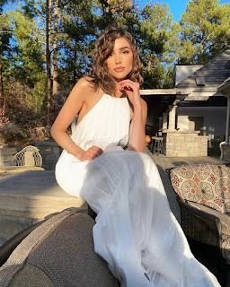 Olivia Culpo Style - Social Media 05/01/2020