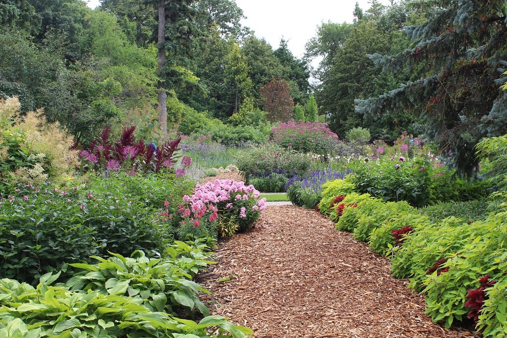 MANITOBA GARDENS: Featured Garden- The English Garden, Assiniboine Park
