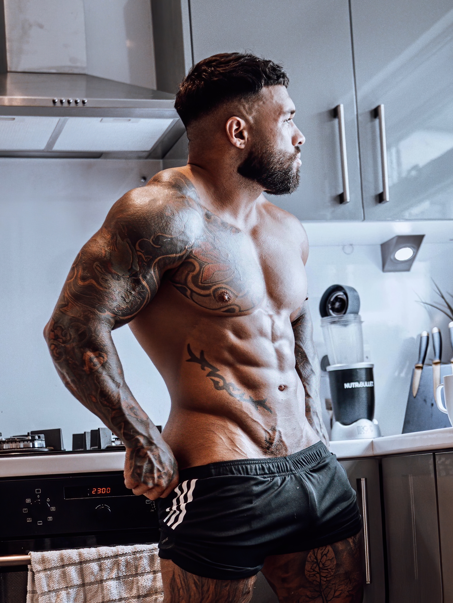 Sexy Muscle Men: Sexy Handsome MuscleHunk Guys All Around the World - We  Miss When the World is Covid-Free