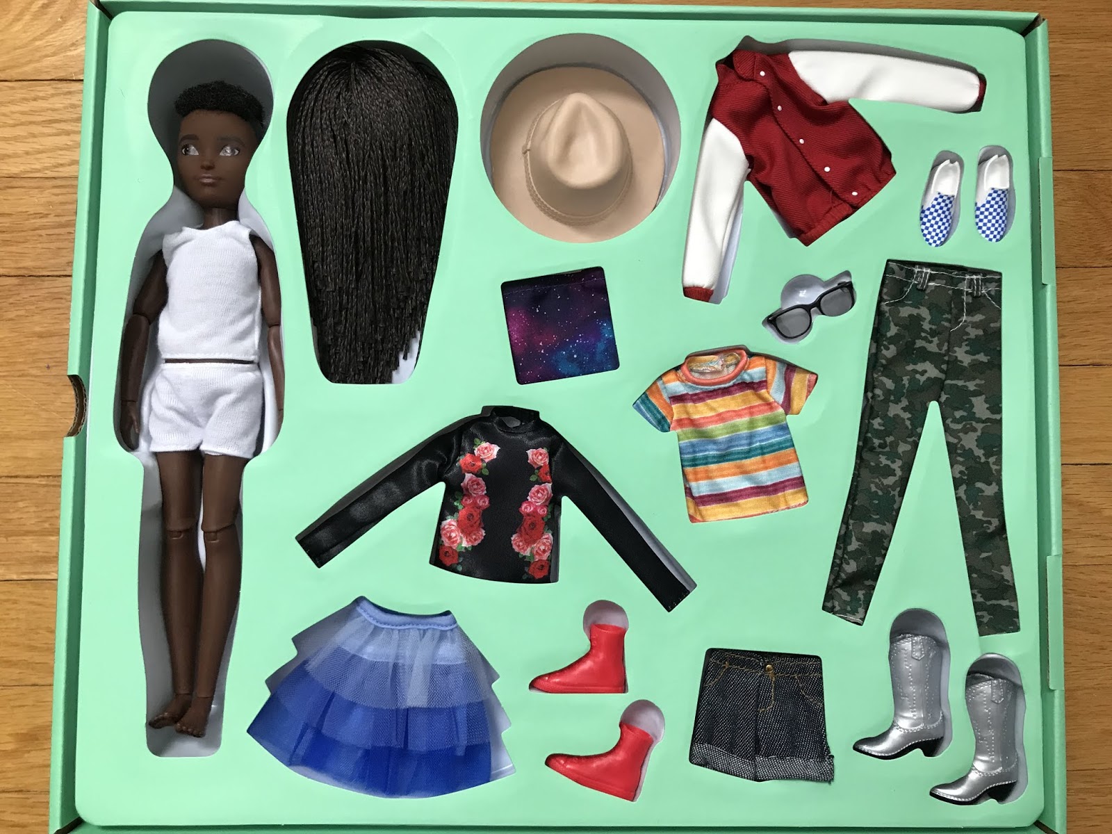 Revenge of the Toy Box Barbie Creatable World dc725