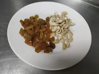 Cashew nuts and raisins for Samosa recipe