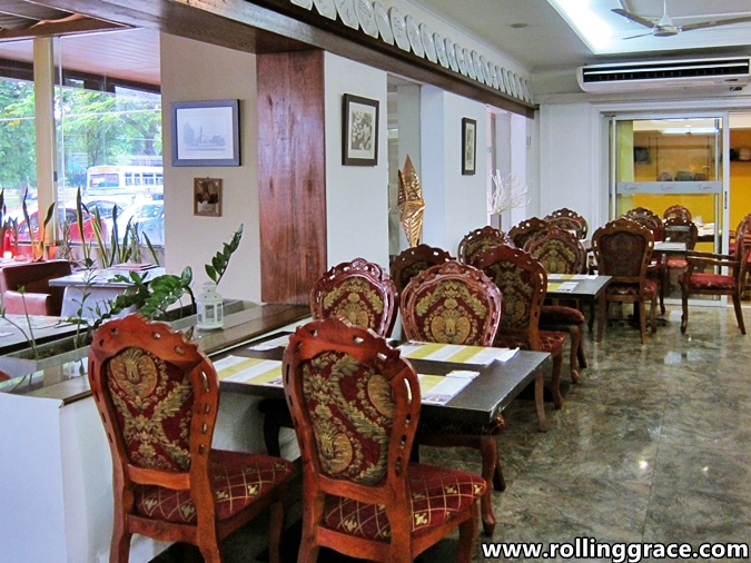 Best restaurant in Colombo Upali's by Nawaloka price menu