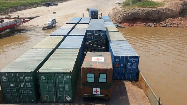 Image Attribute: Vehicles and equipment needed to set up the logistics exercise in transit to Tabatinga.  / Photo: AMAZONLOG 2017