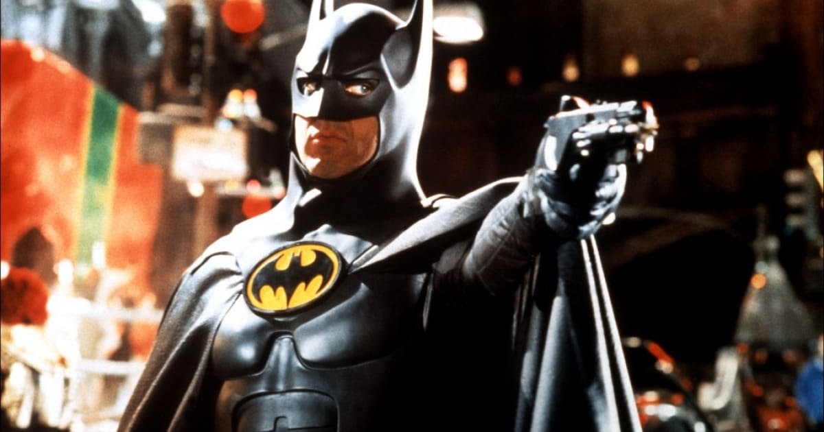 Batman Returns ティム バートン監督の旧 バットマン シリーズのブルース ウェイン つまり バードマンのマイケル キートンがダークナイト役に復帰し Dc コミックスの映画の世界観をつなぐヒーローの指導者の役割をつとめる見込めになった Cia Movie News