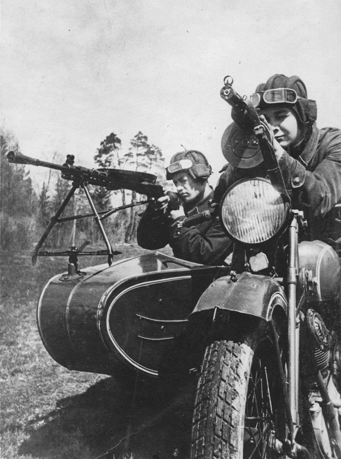 HISTORIA PARA NO DORMIR: Motocicletas sovieticas de la 2ª guerra mundial  (1ª parte )