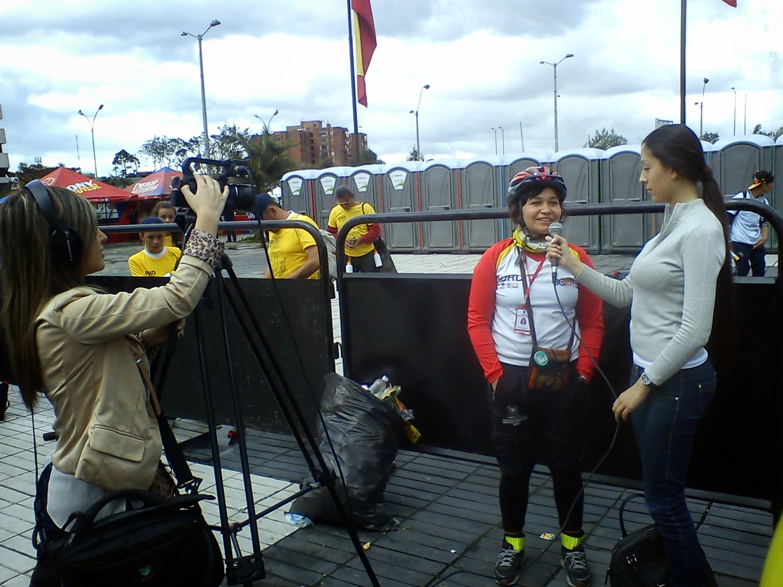 JOGONIANDO LA EMISORA DE LA CULTURA CON  LOS DEPORTISTAS.