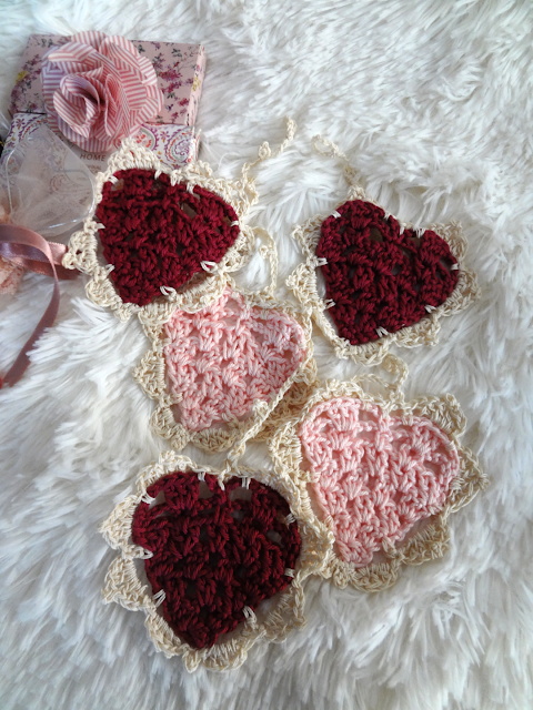 Vintage Crochet Heart Bunting - free pattern