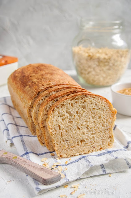 Chleb tostowy pszenno-owsiany na zakwasie