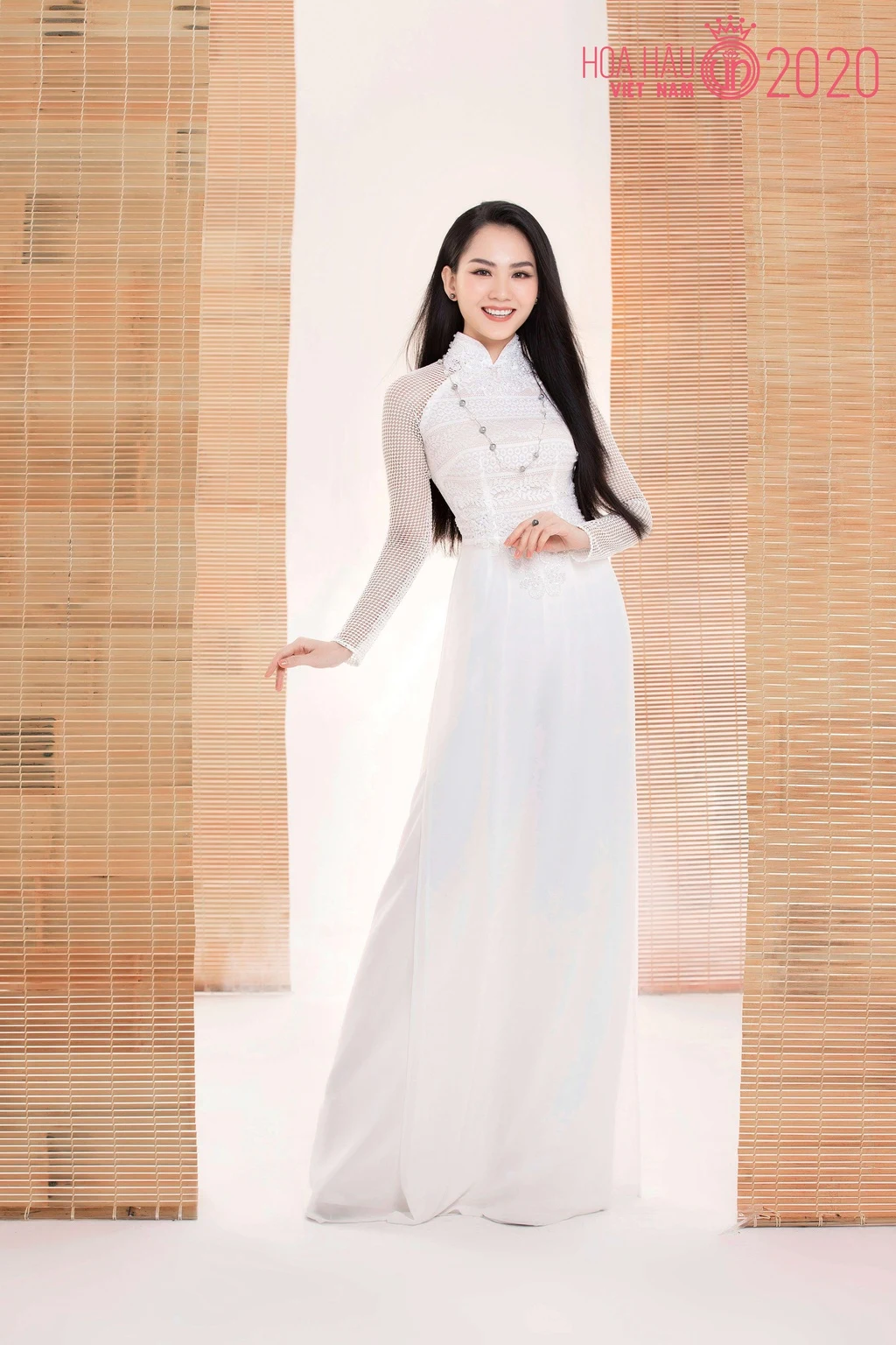 Thí sinh Hoa hậu Việt Nam 2020 khoe sắc với áo dài