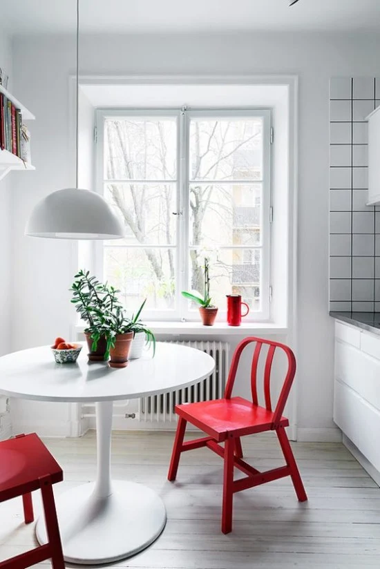 41 desain inspiratif interior ruang makan minimalis modern bernuansa merah putih