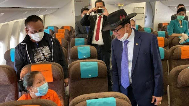 MAKI: Ekstradisi Maria Lumowa Upaya Yasonna Tutupi Malu soal Lolosnya Djoko Tjandra dan Harun Masiku MAKI: Ekstradisi Maria Lumowa Upaya Yasonna Tutupi Malu soal Lolosnya Djoko Tjandra dan Harun Masiku