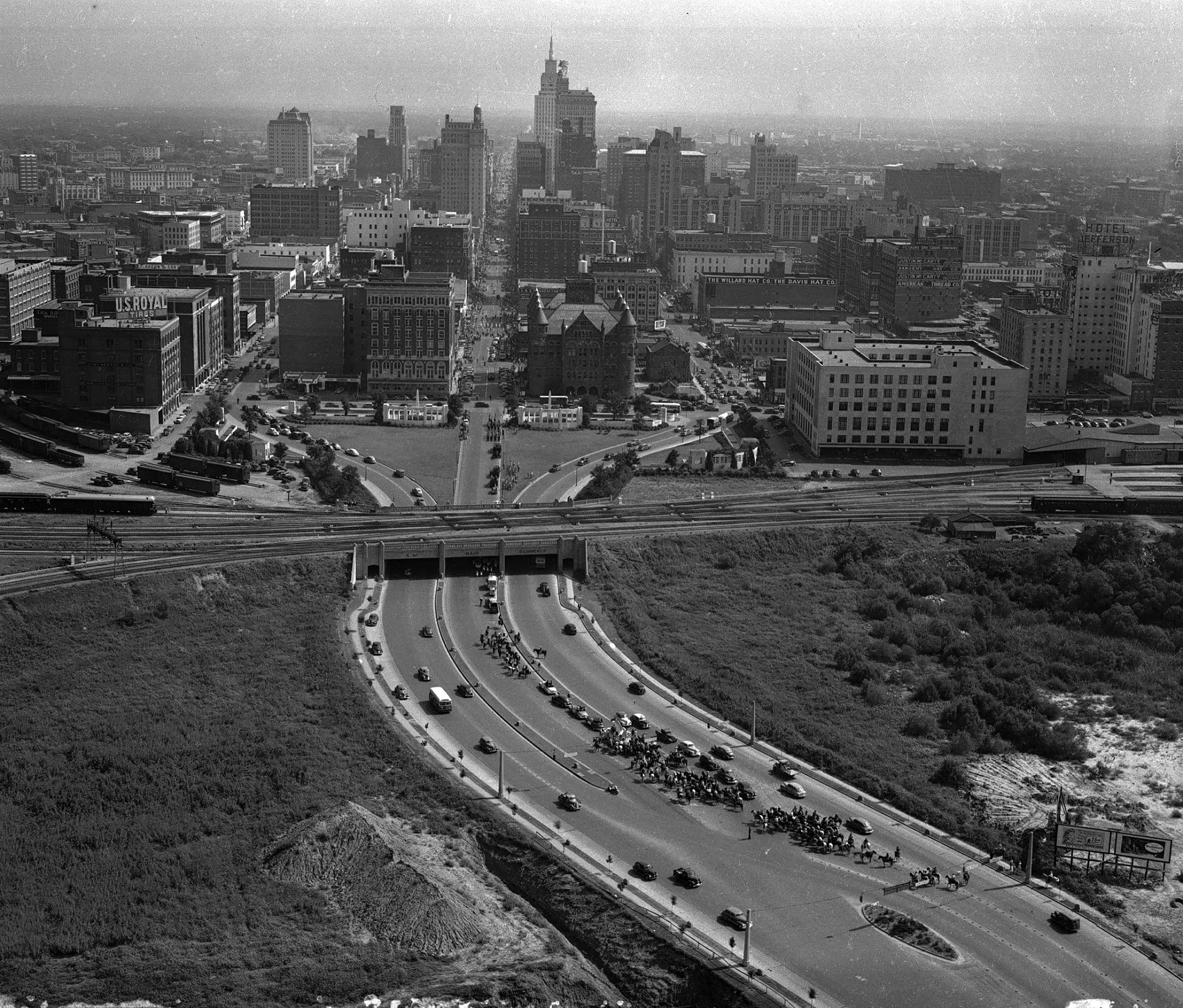 [Dealey-Plaza-Dallas-Texas-1948.jpg]