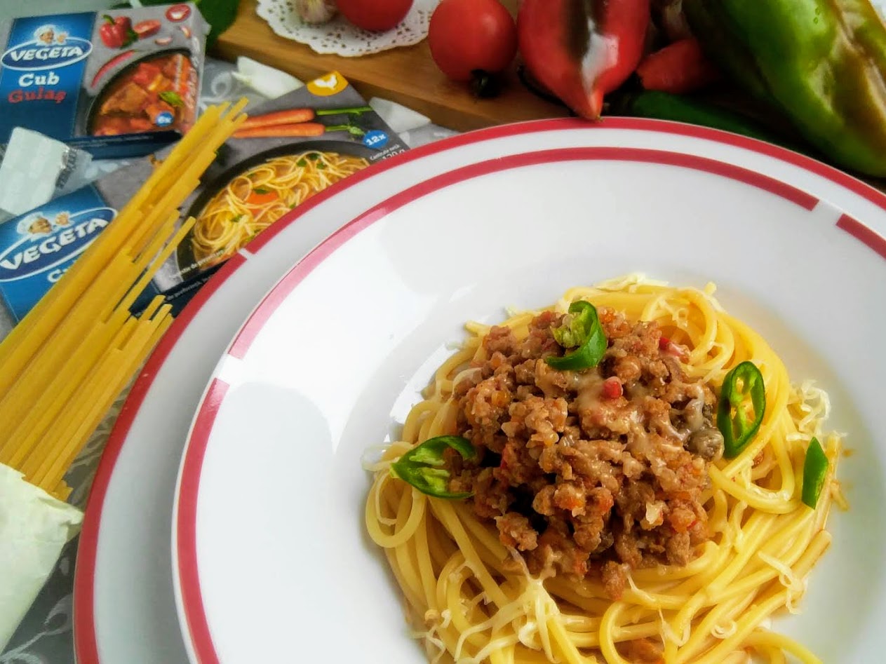Paste cu sos ragu 