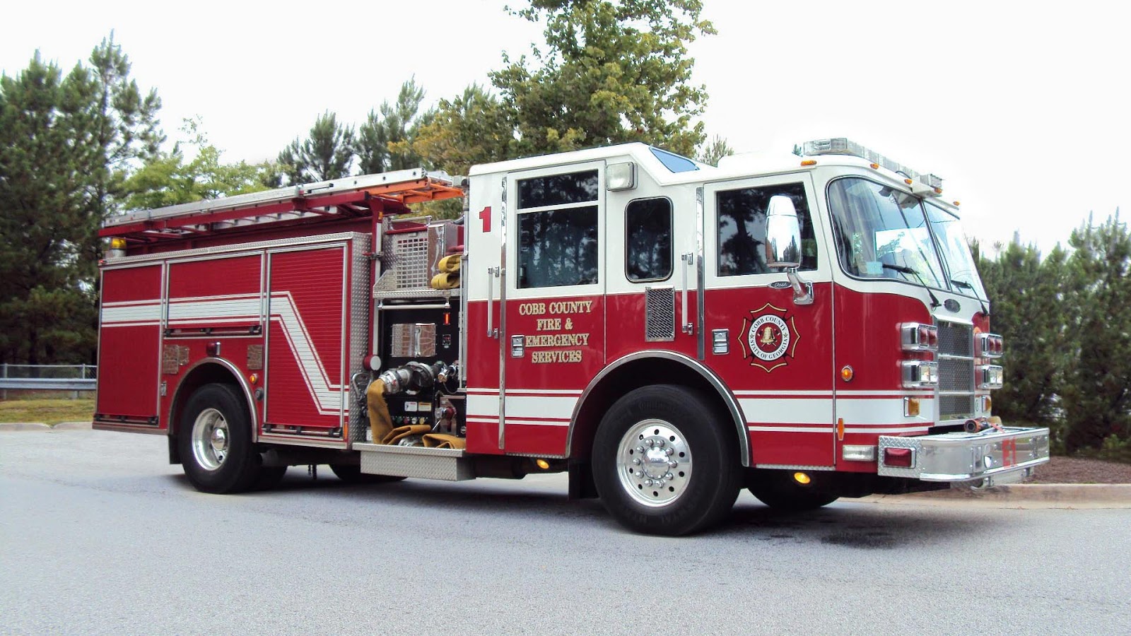 Cobb County Engine 1 2004 Custom Cab Pierce Dash