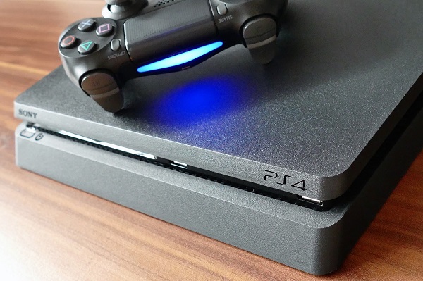 سوني تعلن عن قرص صلب خارجي لجهاز PS4 بسعة ضخمة جدا و هذه مميزاته