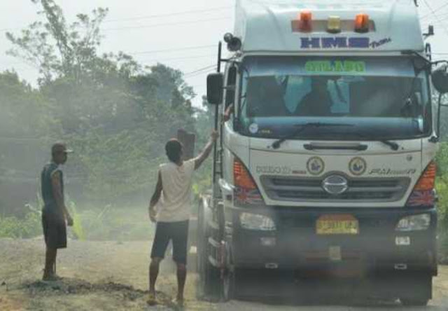 Pemalak Supir Truk Rebut Senjata Petugas saat Hendak Diamankan