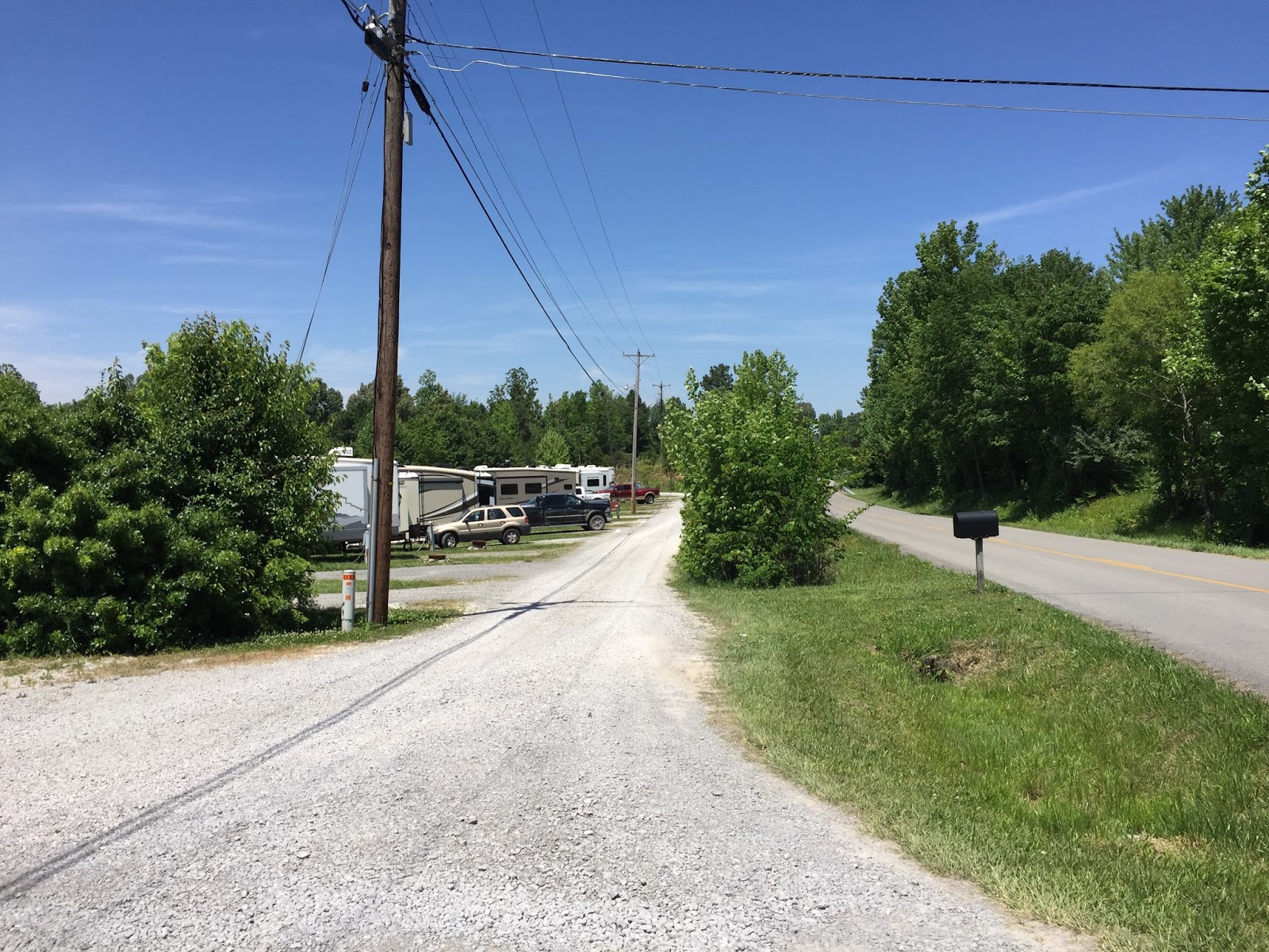 BLUE SKY AHEAD Western Kentucky RV Park, Central City, KY