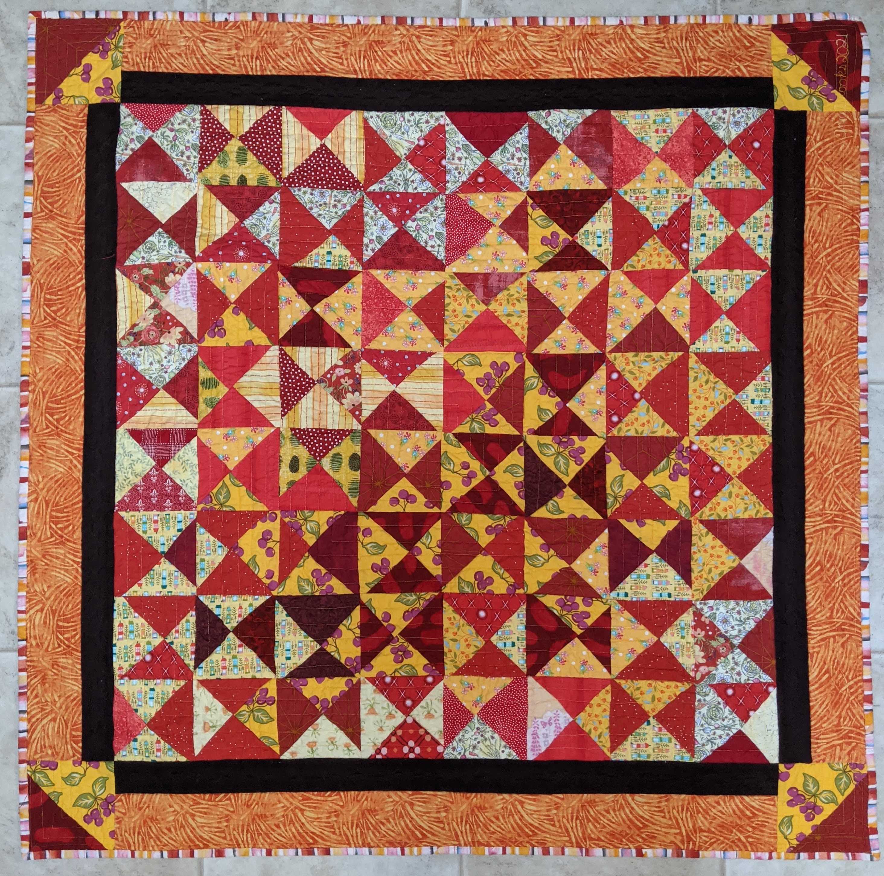 Hourglass Twist Quilt Pattern by Missouri Star Size Full Traditional | Missouri Star Quilt Co.