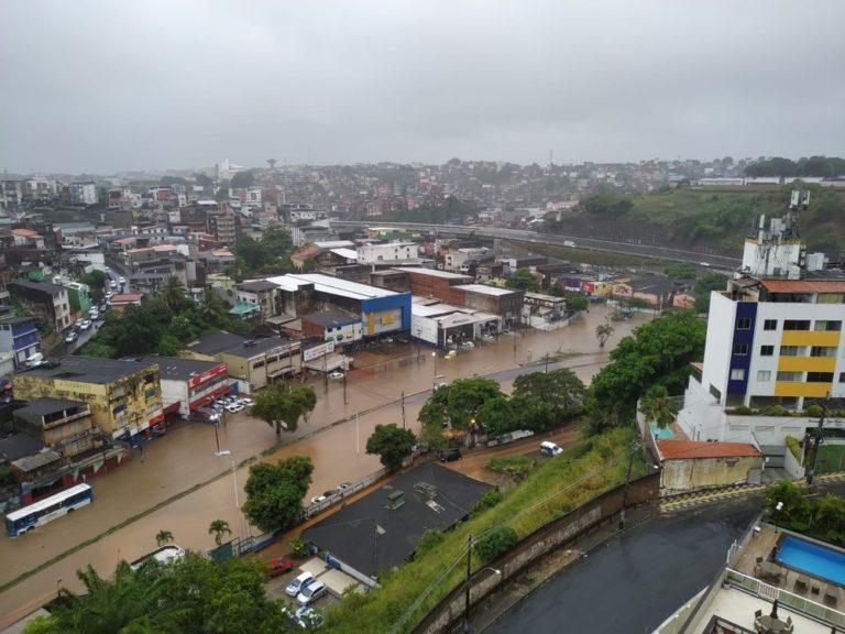 Chuva forte: Salvador entra em nível de alerta máximo para deslizamentos Chuva forte: Salvador entra em nível de alerta máximo para deslizamentos