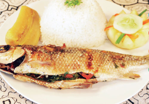 Ahumado de boquichico con arroz