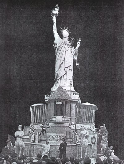 http://www.4shared.com/download/1ZQL5V37ba/Estatua_Libertad-1957.jpg