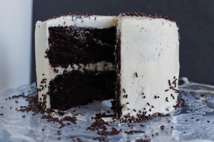 Receta Tarta de chocolate con mayonesa y buttercream de vainilla