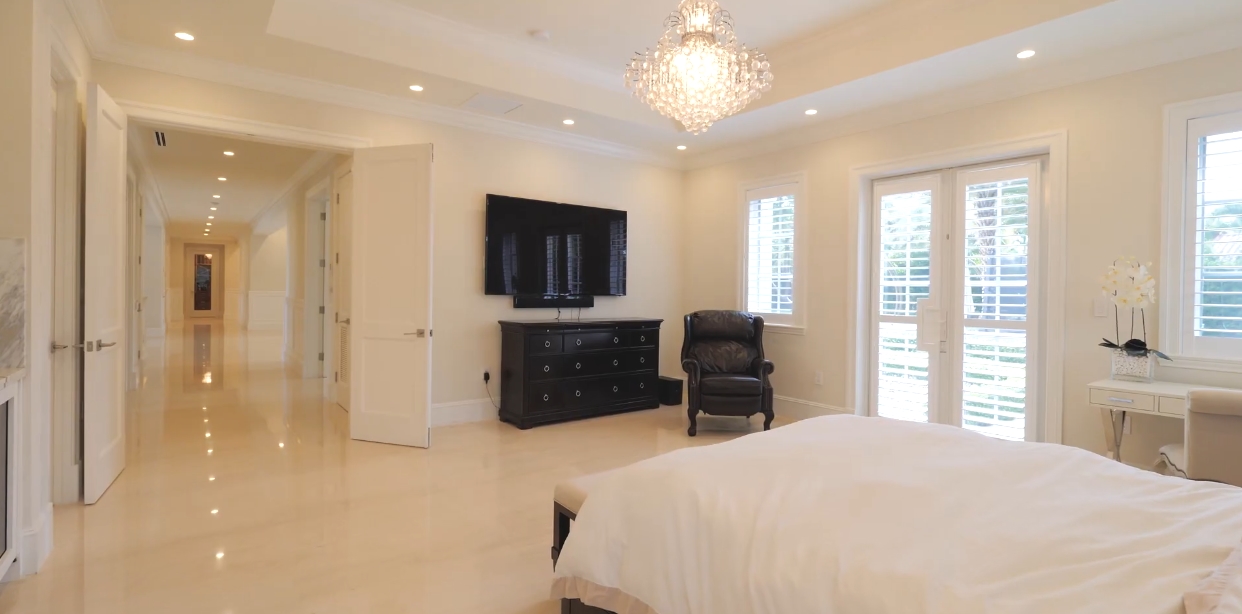 49 Interior Design Photos vs. 10915 SW 62nd Ave, Pinecrest, FL Luxury Mansion Tour