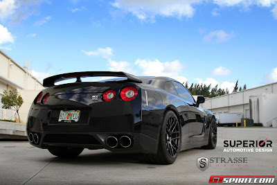 Strong Black Nissan GTR with Strasse Forged Wheels 3