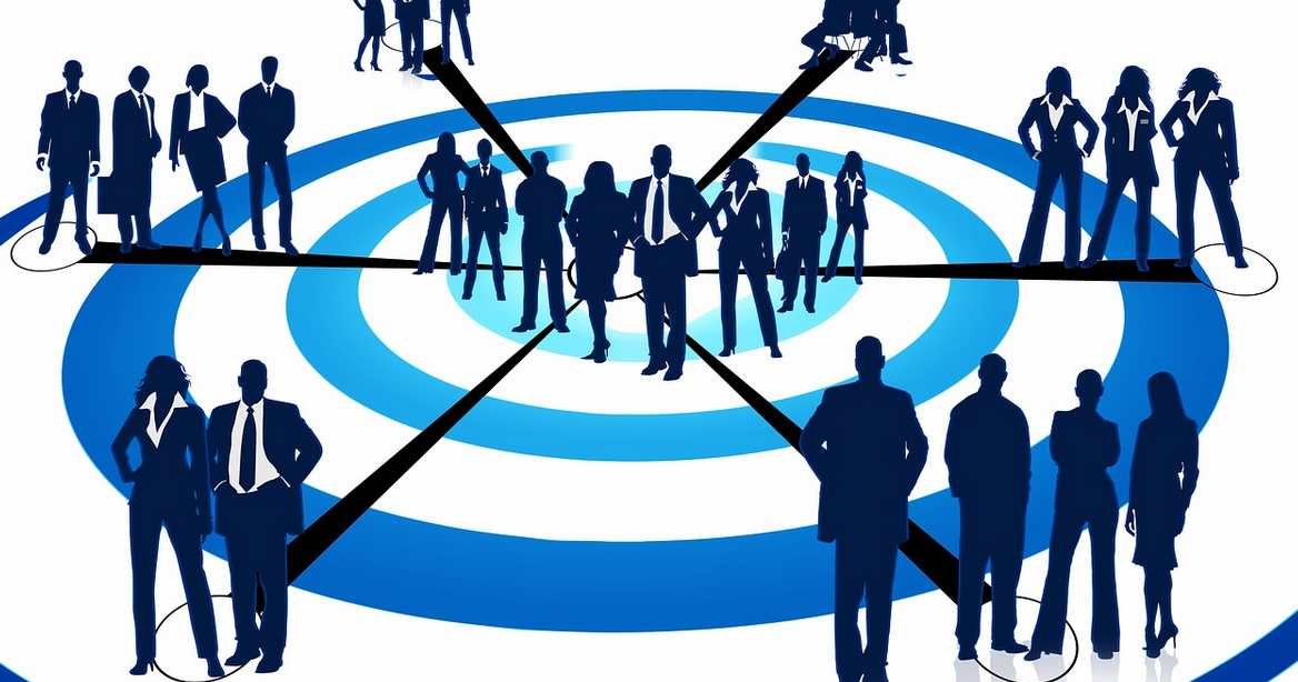 MANAJEMEN DEFINISI DAN PERANAN MANAJEMEN DALAM ORGANISASI