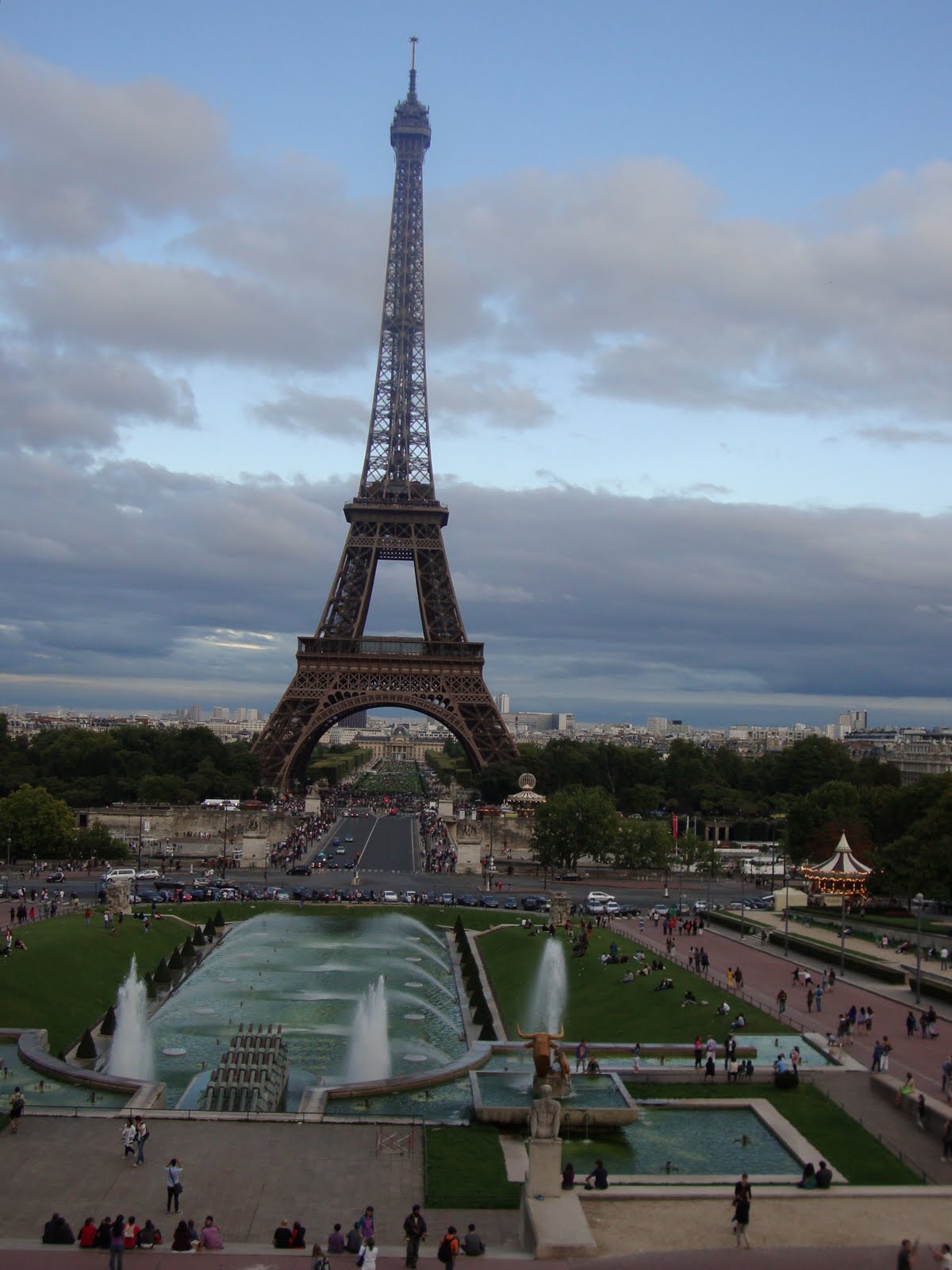 Aime Tout Ce Qui étincelle: Eiffle Tower